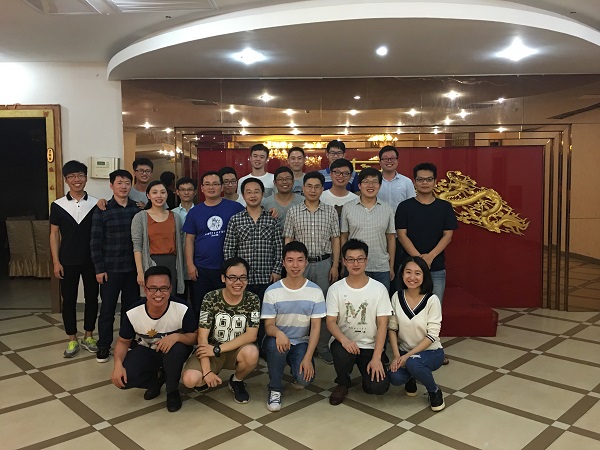 4001百老汇官方网站-团队合照-01.JPG